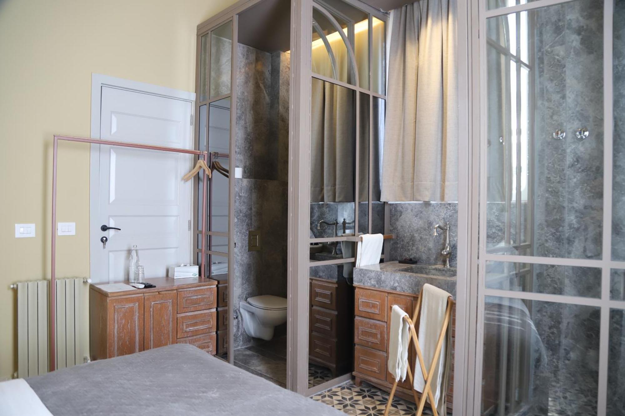 Hotel Lost Gemmayzeh Bejrút Kültér fotó